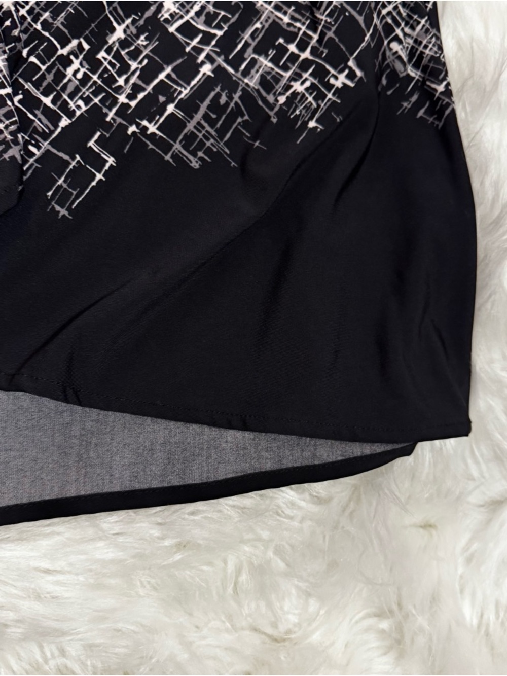 BCBGMAXAZRIA Black & White Abstract Wrap Dress XS NWOT Long Sleeve - Picture 3 of 13